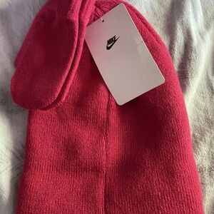 Nike Toddler Girls' Beanie & Mittens 2-Piece Set Rush Pink 2T-4T New With Tags